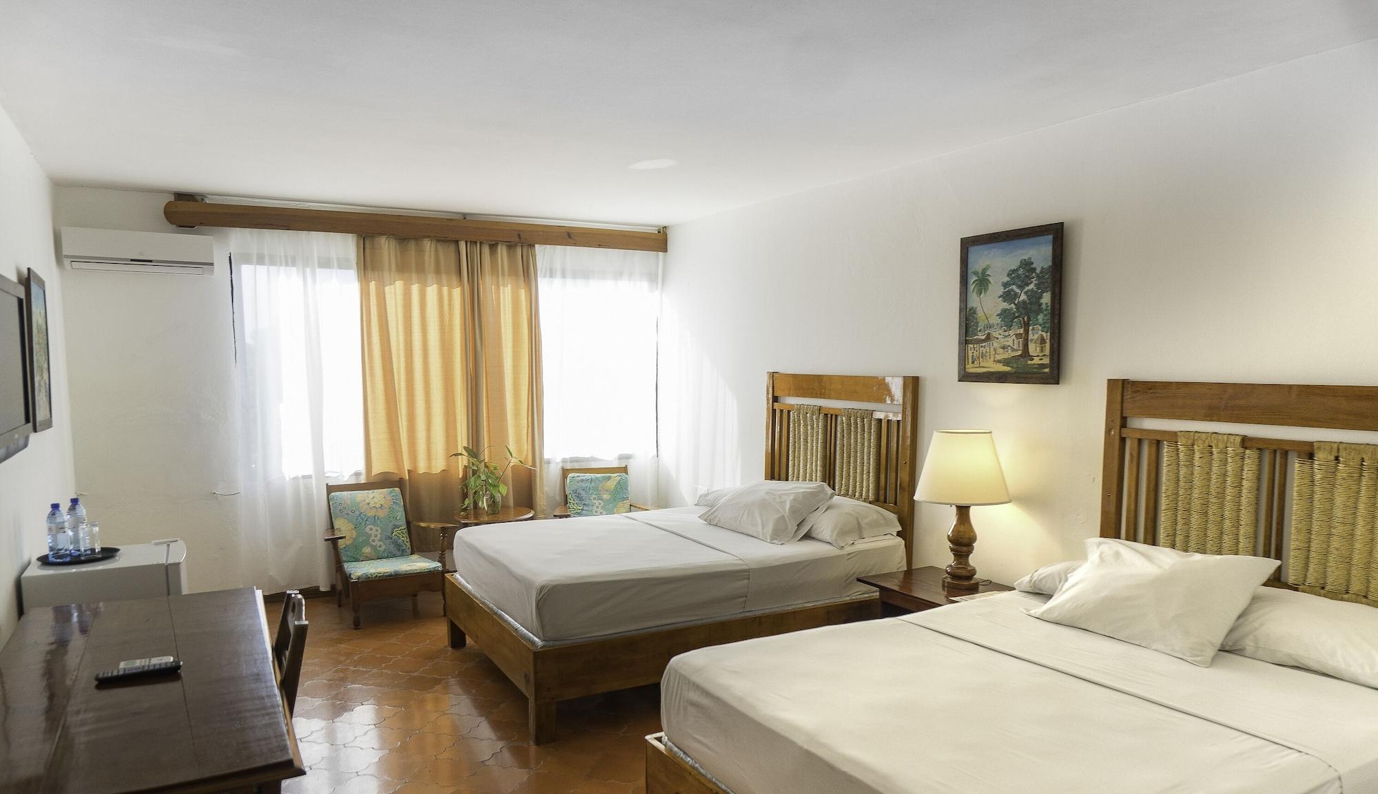 Hotel Mont Joli Cap-Haïtien Buitenkant foto