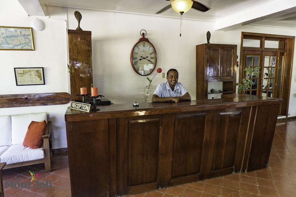 Hotel Mont Joli Cap-Haïtien Buitenkant foto