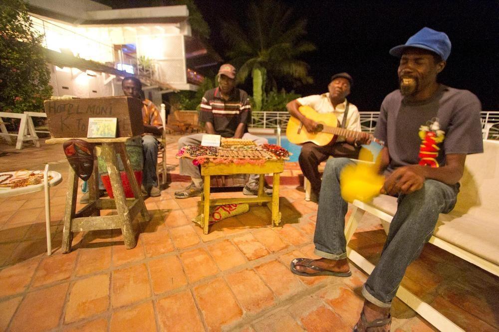 Hotel Mont Joli Cap-Haïtien Buitenkant foto
