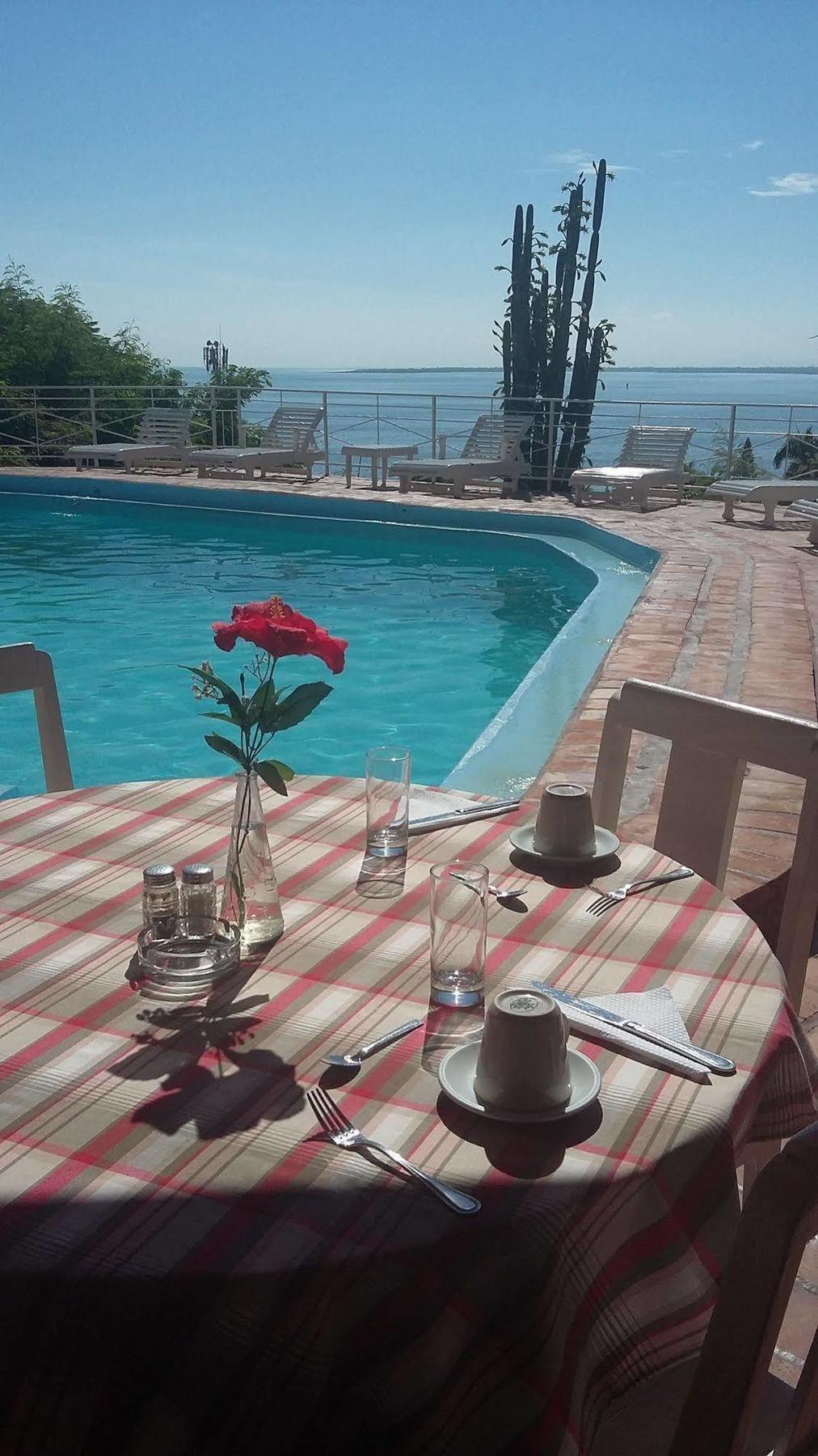 Hotel Mont Joli Cap-Haïtien Buitenkant foto