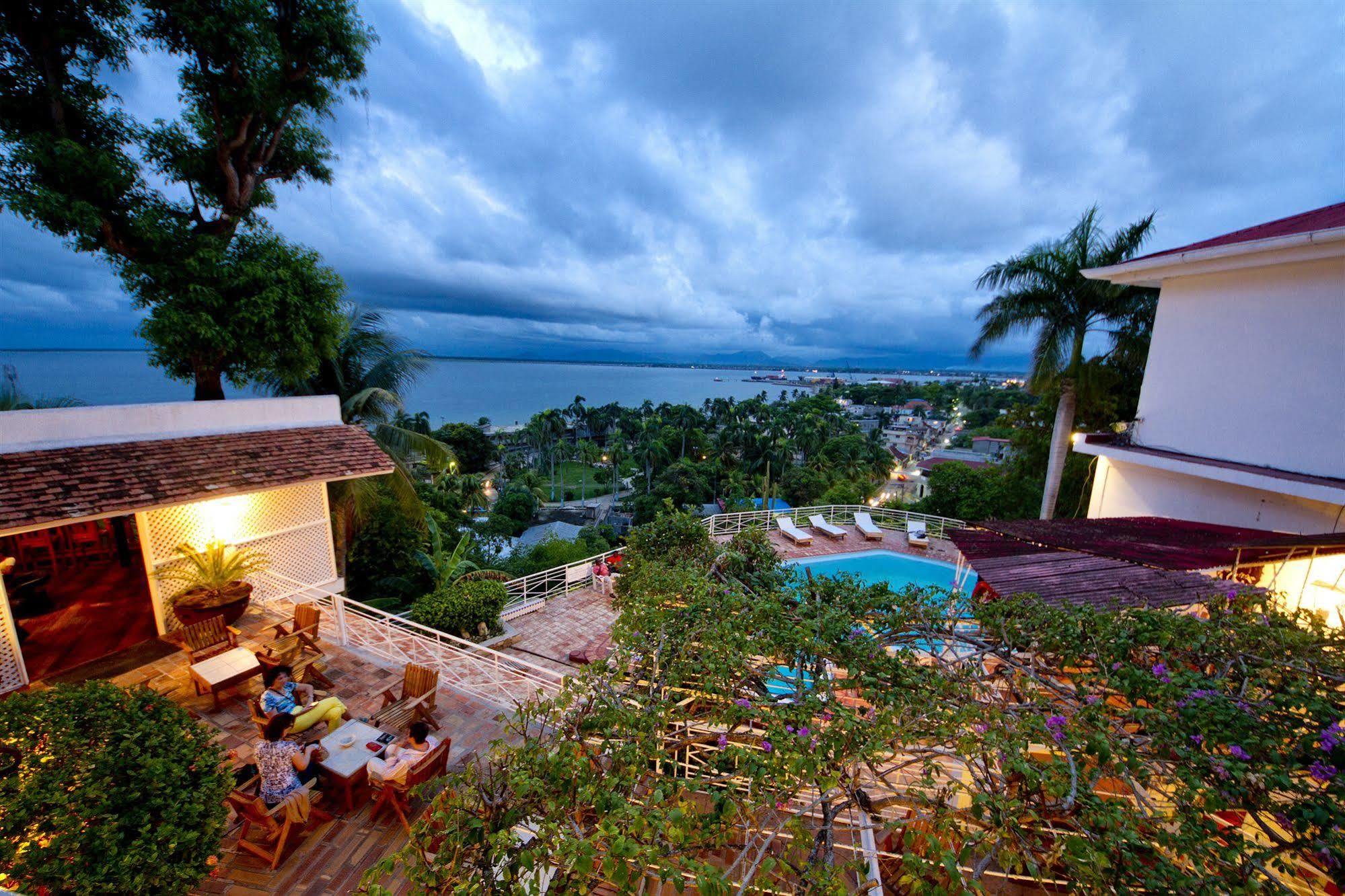 Hotel Mont Joli Cap-Haïtien Buitenkant foto