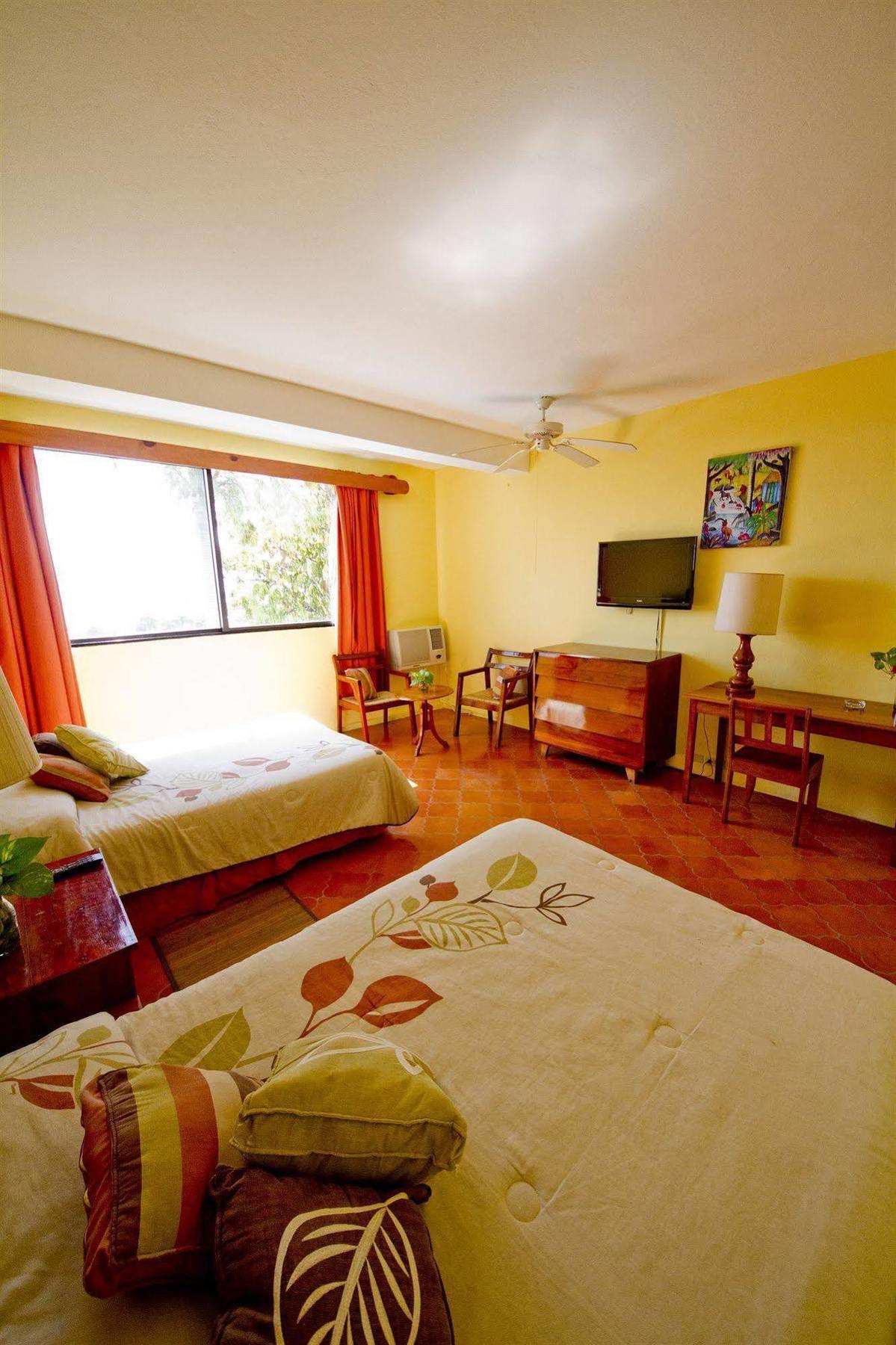 Hotel Mont Joli Cap-Haïtien Buitenkant foto