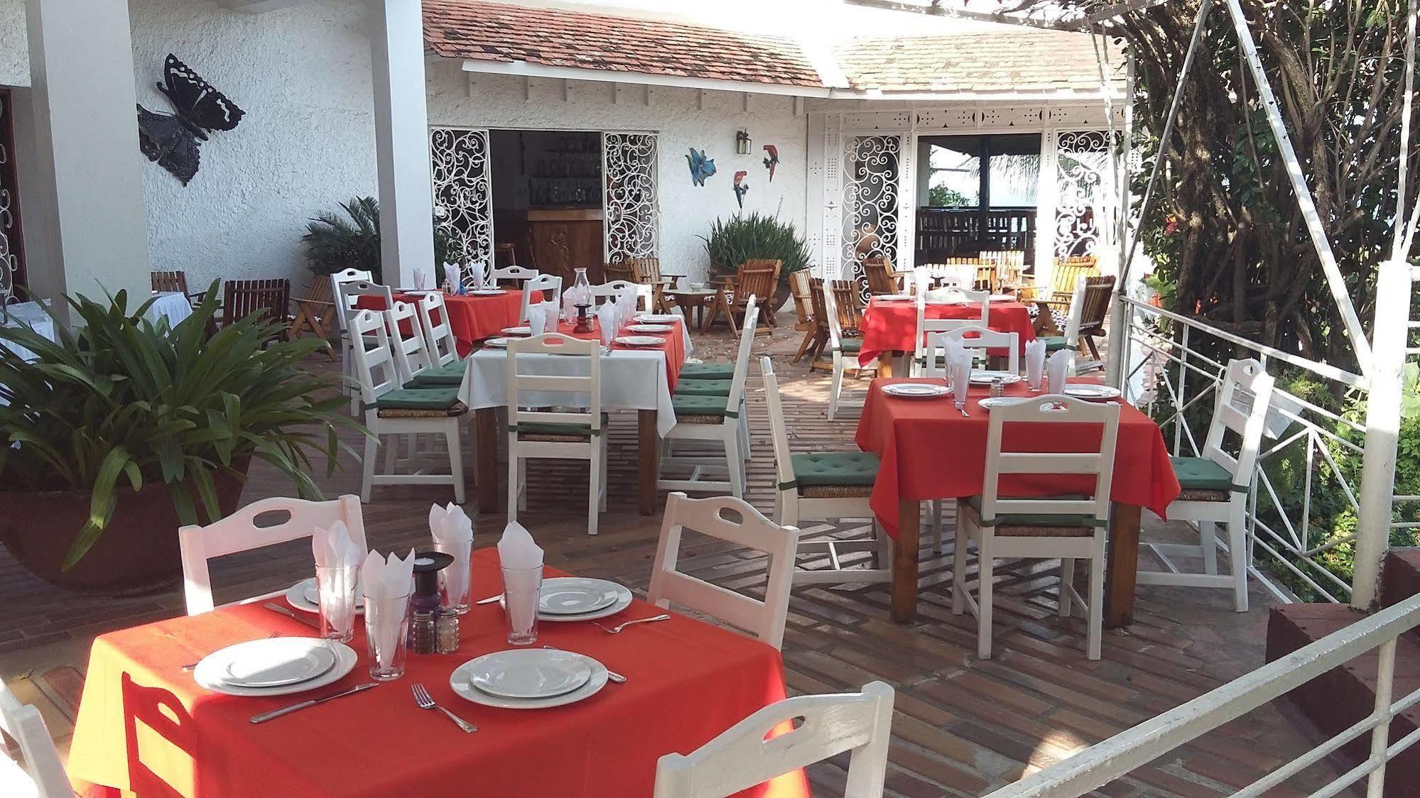 Hotel Mont Joli Cap-Haïtien Buitenkant foto